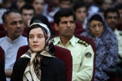 L'étudiante française Clotilde Reiss, lectrice à l'université d'Ispahan, lors de son procès à Téhéran en août.
