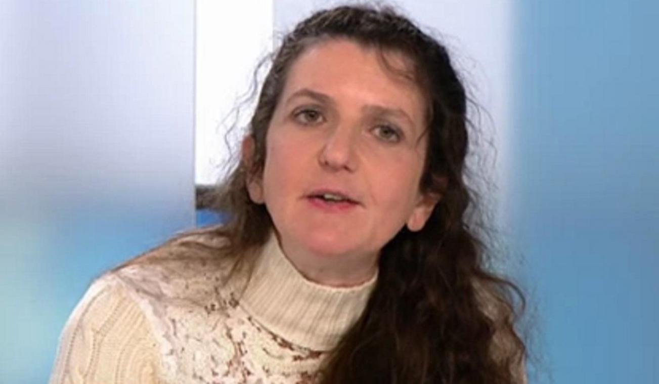 Céline Masson est professeure des universités à l'Université Picardie Jules Verne, également psychologue et psychanalyste à l'OSE (l'Oeuvre de Secours aux Enfants). Essayiste (Fonction de l'image dans l'appareil psychique, Érès, 2004), elle codirige la collection Questions sensibles chez Hermann.
